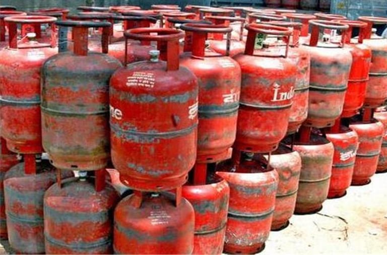LPG Cylinder in Just 100 Rupees